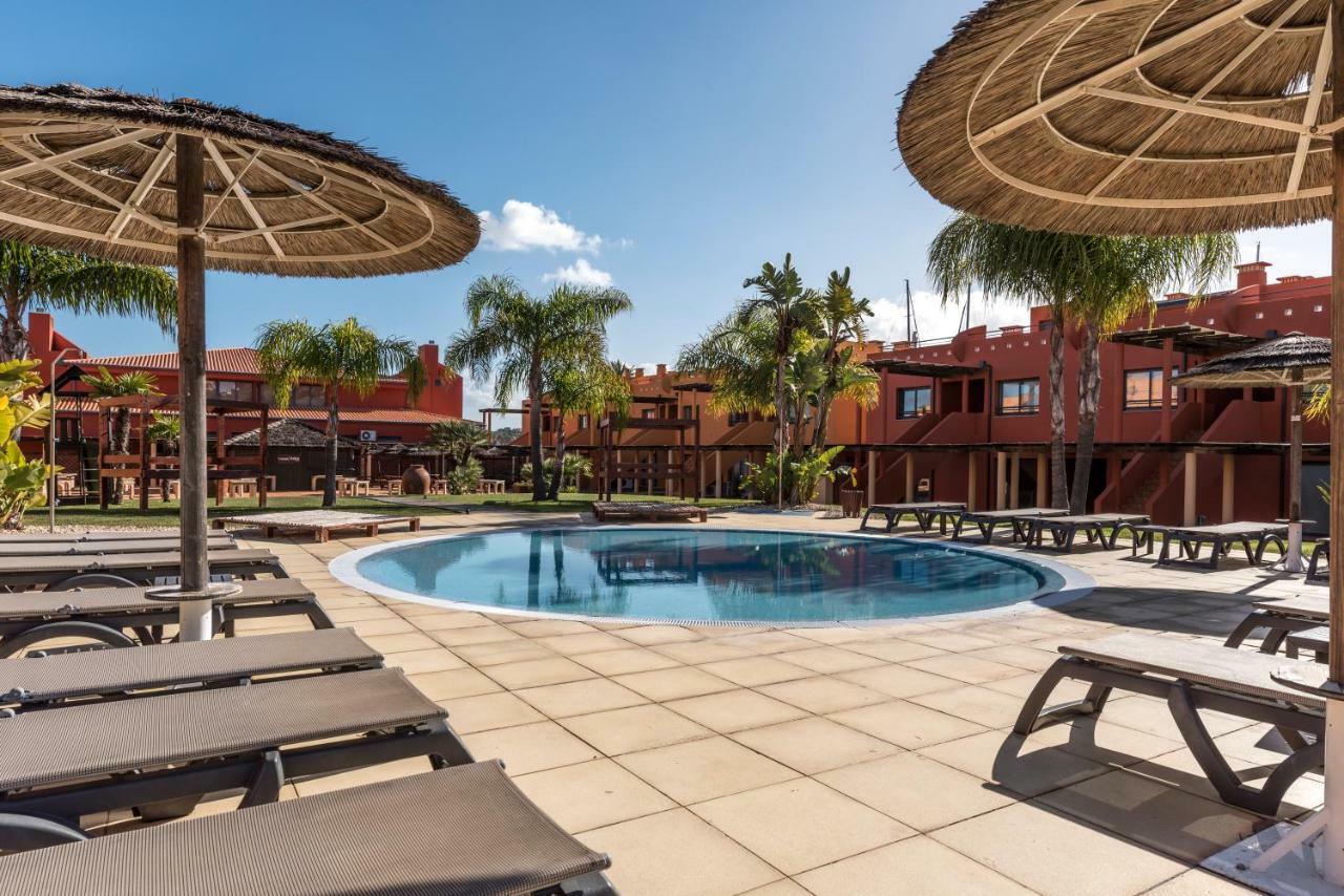 Apartment Luxury Apartment, Marina, & Pool *