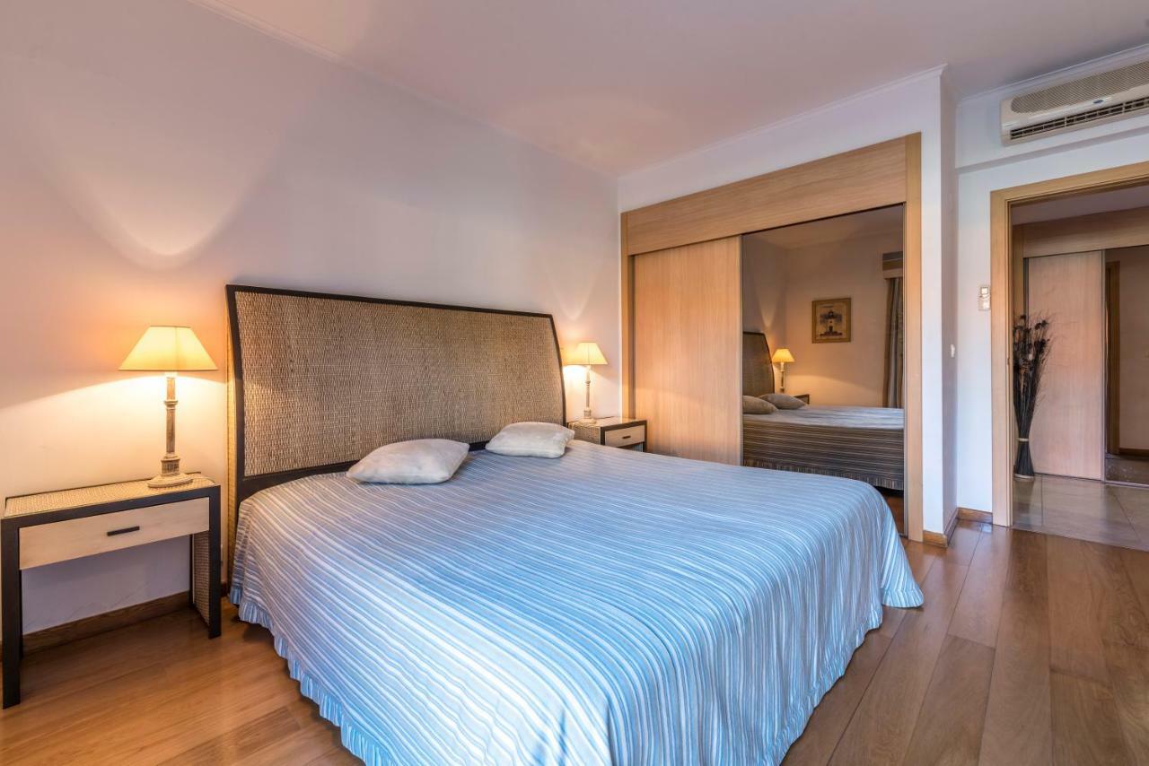 Luxury Apartment, Marina, & Pool Apartament