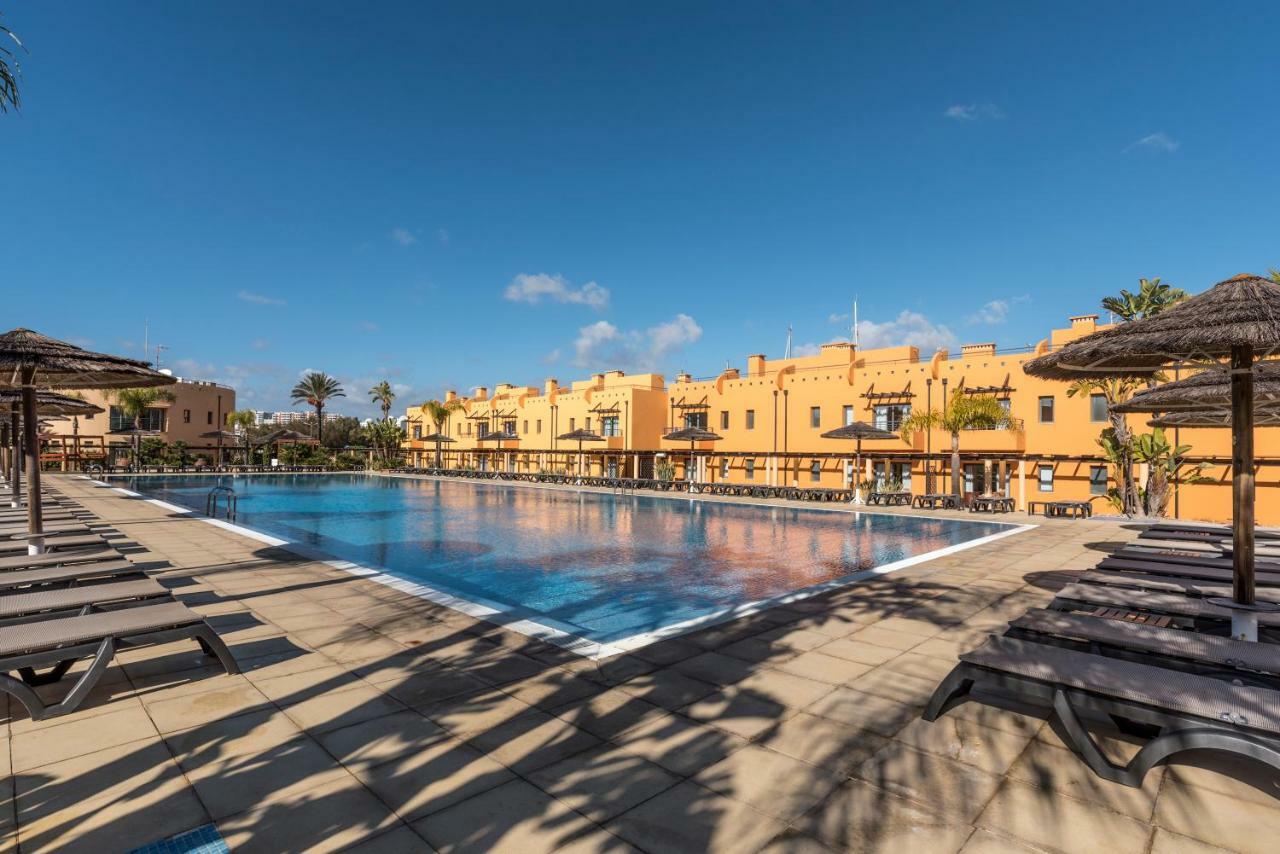Luxury Apartment, Marina, & Pool Apartament *